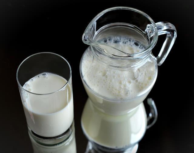 全脂牛奶有什么特点（全脂牛奶的口感较浓郁）(3)